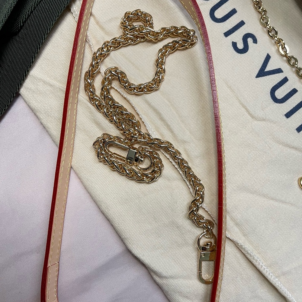 Louis Vuitton Brown Monogram Crossbody Bag with Gold Hardware - Picture 3 of 7